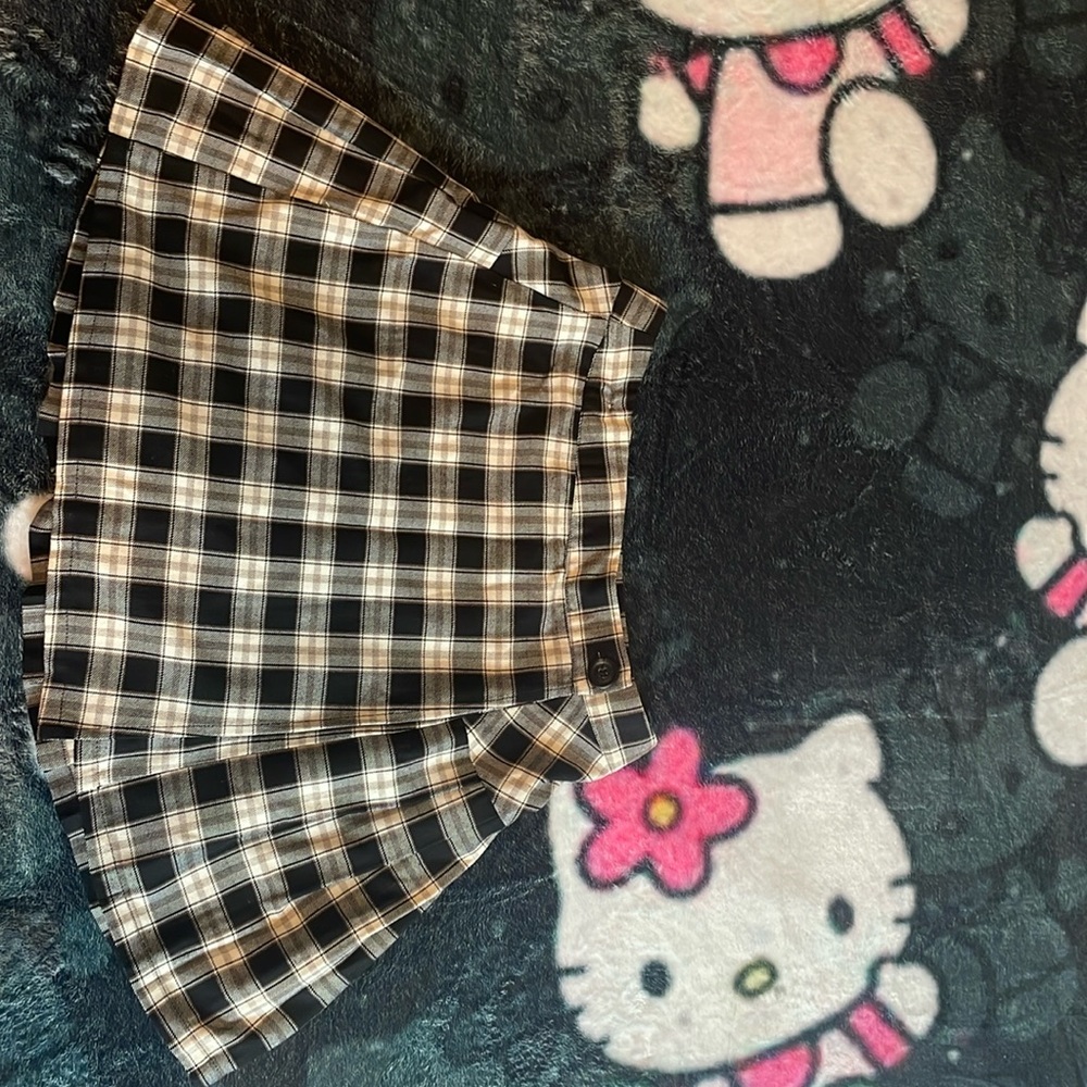 A plaid pleated skirt!